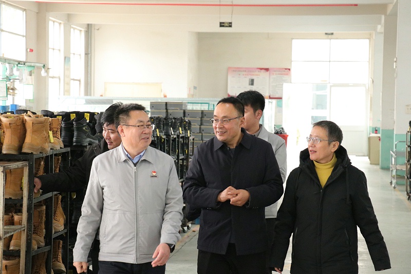 國內(nèi)著名集團蒞臨百華鞋業(yè)，攜手打造合作新篇章！