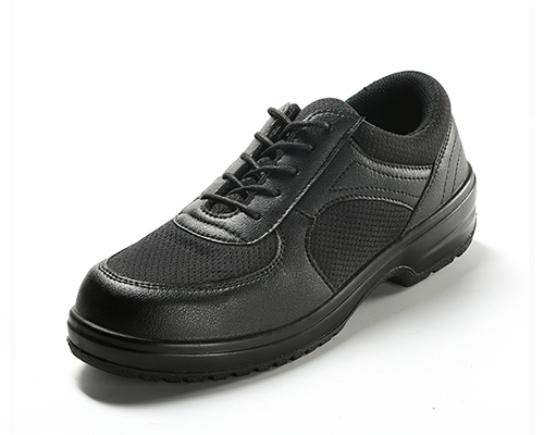 穿著絕緣鞋工作，就能免受電擊嗎？