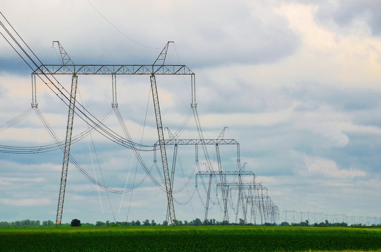 聽廠家聊聊：電力行業勞保鞋怎么選，才能既安全又舒適