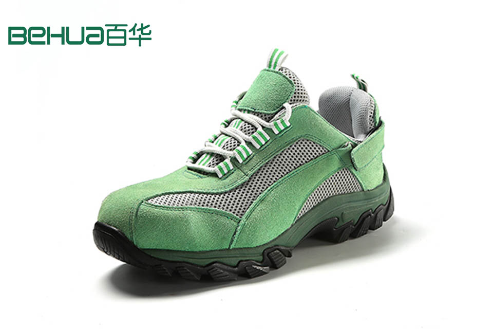 汽車制造業(yè)，通常都穿用哪些防護(hù)功能的勞保鞋呢？